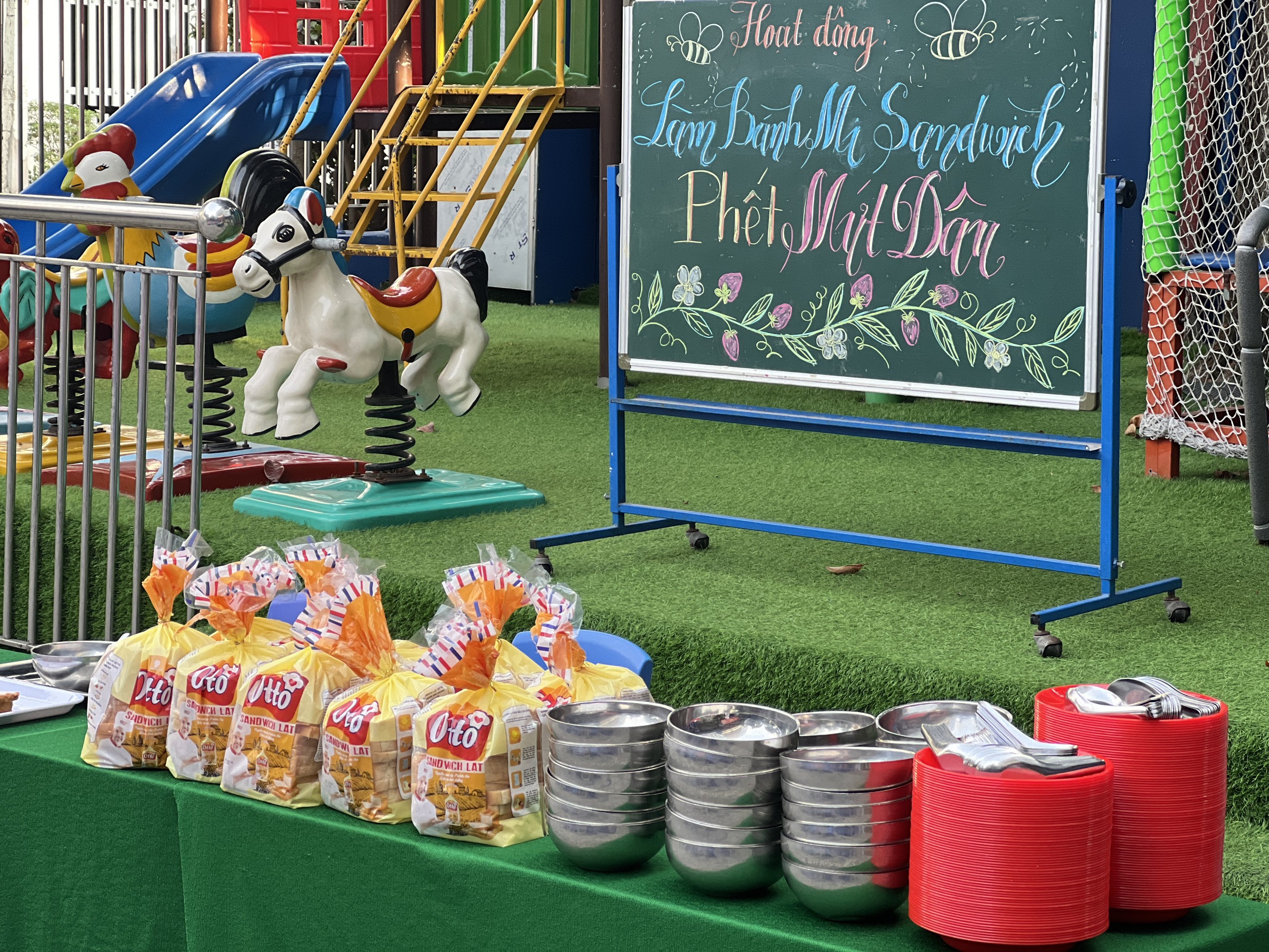 KHI NHỮNG 
