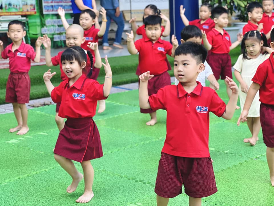 HOẠT ĐỘNG AEROBIC CỦA CÁC BÉ MẦM NON