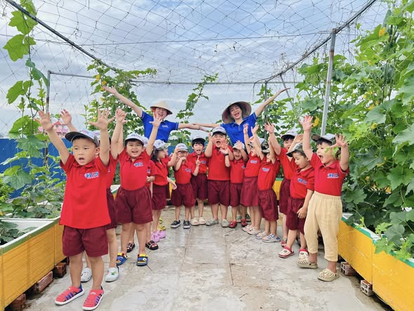 BÉ HỌC CÁCH YÊU THIÊN NHIÊN